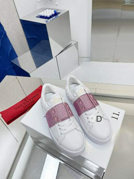 Picture of Valentino Shoes _SKUValentinosz34-411CGDT090119998
